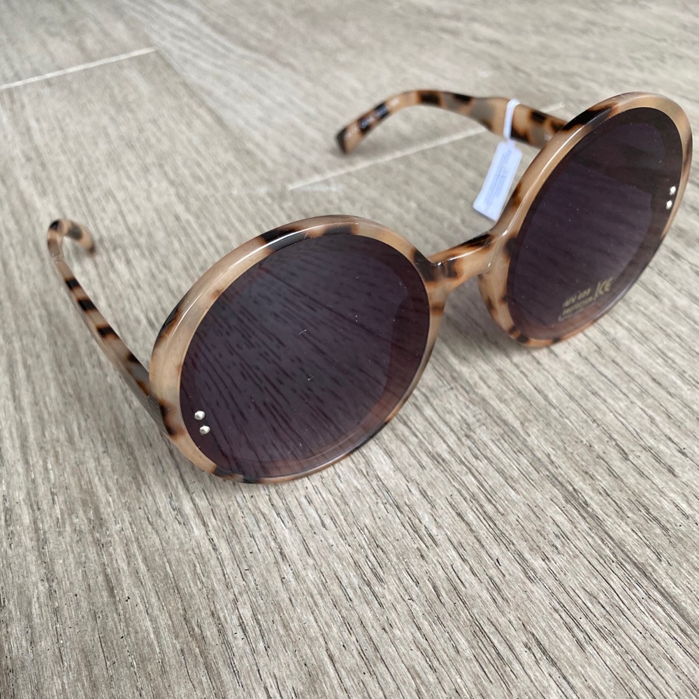 Sunglasses - Picture 16 of 16